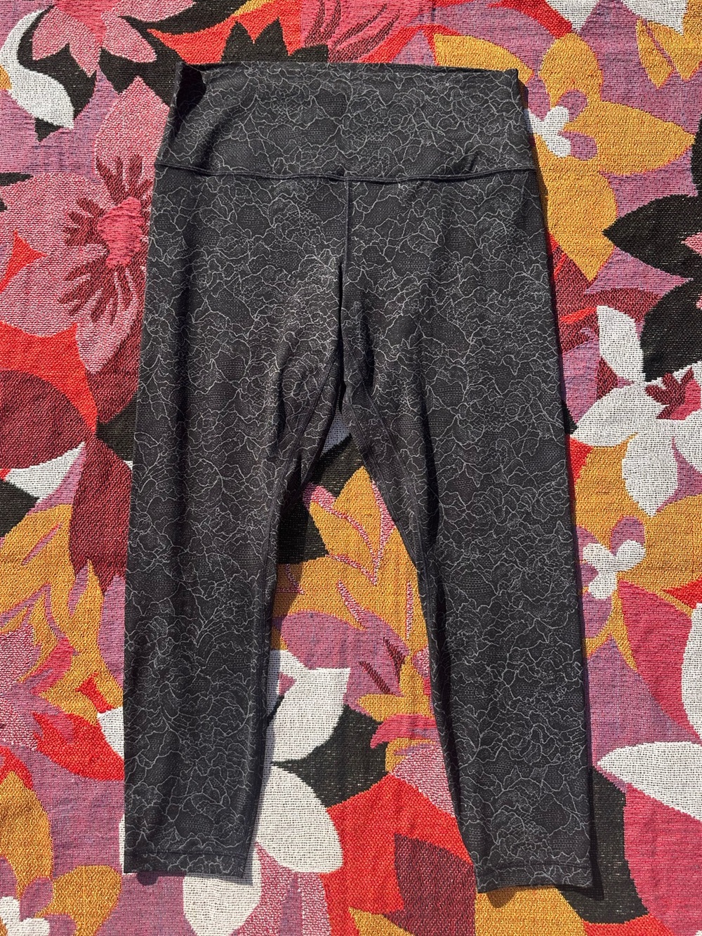 Lululemon Align Pant II 25" High-Rise Lacescape Dark Cast Black Floral Legging - Picture 3 of 7